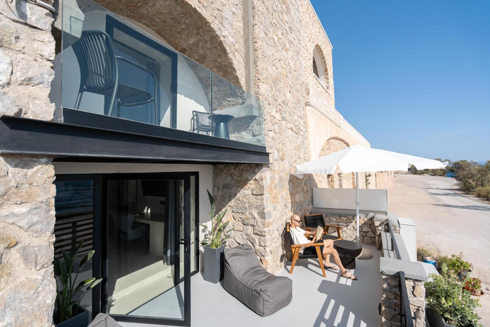 Neoma Luxury Suites 卡特瑞杜斯 外观 照片